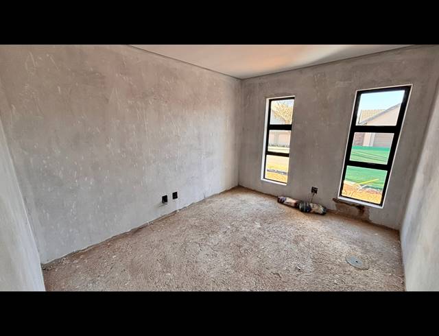 4 BEDROOM HOUSE FOR SALE IN ROODEPARK ECO ESTATE